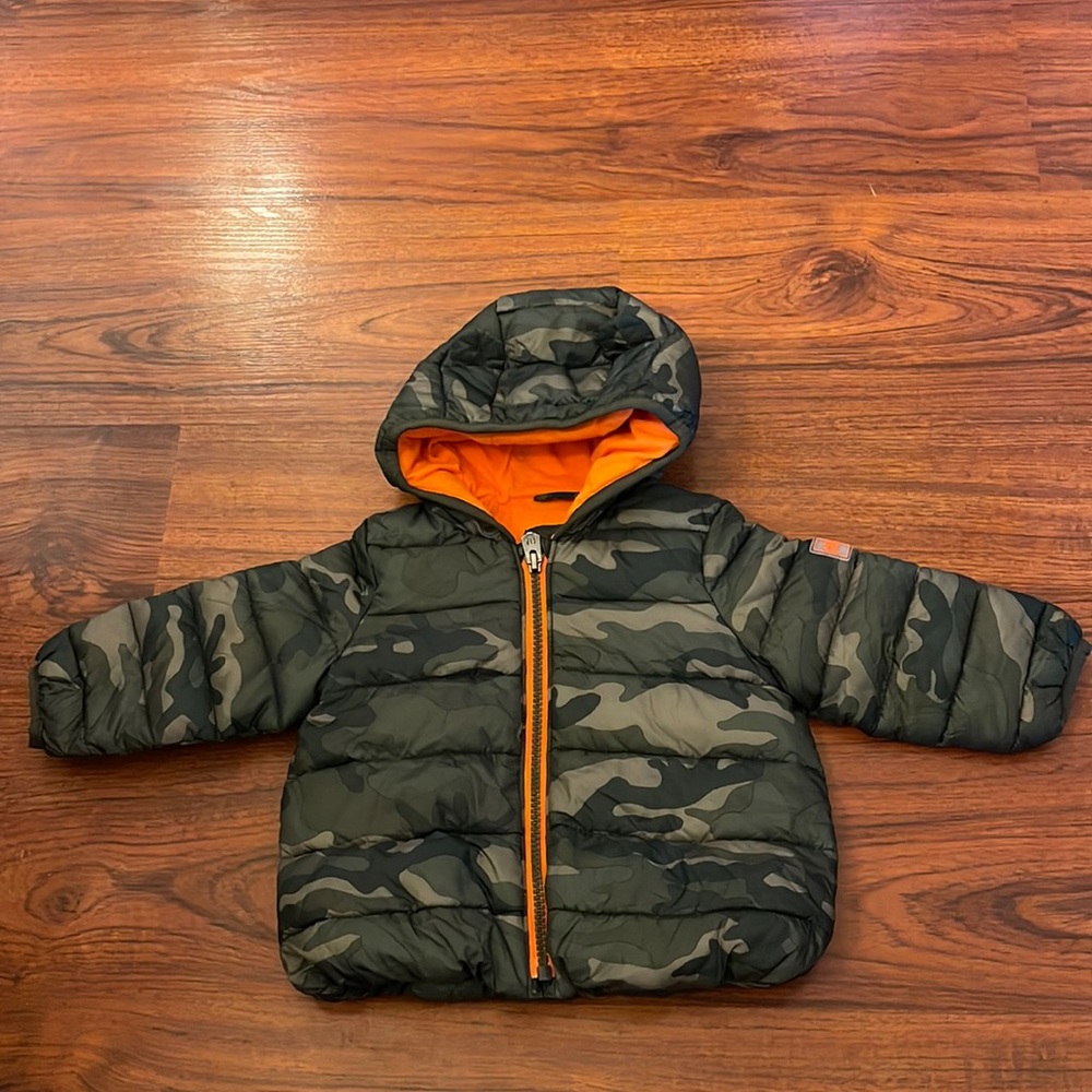 Pre-loved Gap baby puffer coat Camo with bear ears on hood